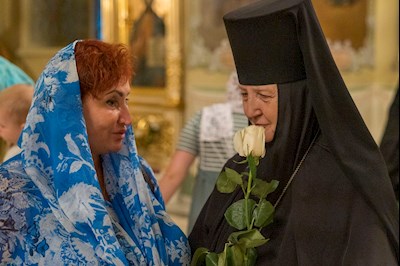Митрополит Игнатий совершил ночную Божественную литургию в Покровском соборе г. Саратова