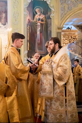 Митрополит Игнатий совершил Божественную литургию и молебен на новый год в Покровском соборе г. Саратова