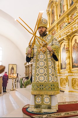 Архиереи Саратовской митрополии совершили Божественную литургию в соборном храме святого благоверного князя Александра Невского г. Ртищево