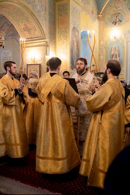 Митрополит Игнатий совершил Божественную литургию и молебен на новый год в Покровском соборе г. Саратова