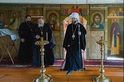Митрополит Игнатий совершил Божественную литургию в храме святого апостола и евангелиста Иоанна Богослова с. Казанла Базарно-Карабулакского района