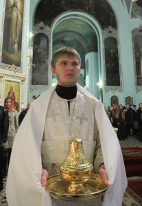 Божественная литургия в Духосошественском кафедральном соборе города Саратова