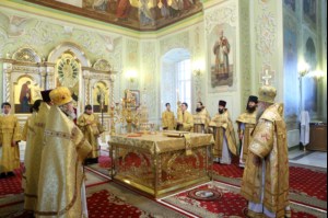 Божественная литургия в храме в честь Покрова Пресвятой Богородицы г.Саратова