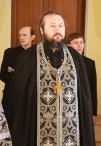 Богослужение Царских часов на Архиерейском подворье — храме во имя святого апостола и евангелиста Иоанна Богослова