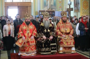Божественная литургия в храме в честь Покрова Пресвятой Богородицы