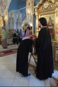 Всенощное бдение в Свято-Троицком соборе Саратова