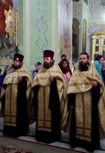 Всенощное бдение в храме в честь Покрова Пресвятой Богородицы г. Саратова