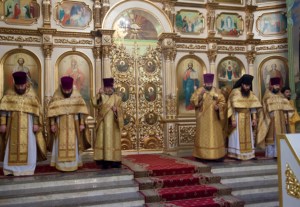Божественная литургия в храме в честь Покрова Пресвятой Богородицы г. Саратова