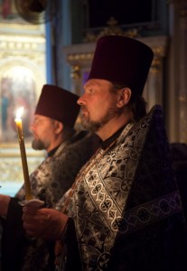 Вечернее богослужение с чтением Великого покаянного канона преподобного Андрея Критского в храме в честь Сошествия Святого Духа города Саратова