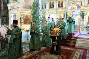 Божественная литургия в храме Сошествия Святого Духа г. Саратова