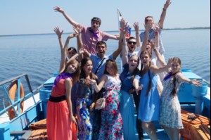 Отдыхающие в православном лагере «Солнечный» побывали на теплоходной экскурсии по Волге