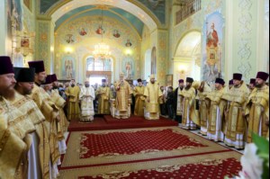 Божественная литургия и молебен у мощей святого равноапостольного князя Владимира в Покровском храме г.Саратова