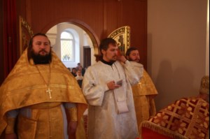Божественная литургия в храме в честь иконы Божией Матери «Утоли моя печали»