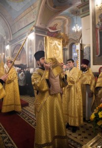 Божественная литургия в Свято-Троицком кафедральном соборе г. Покровска