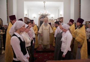 Божественная литургия на Архиерейском подворье — храме святых равноапостольных Кирилла и Мефодия при СГУ