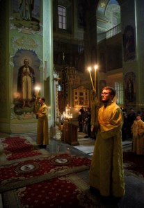 Всенощное бдение в храме в честь Покрова Пресвятой Богородицы г. Саратова