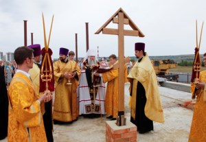 Чин основания храма во имя новомучеников и исповедников Саратовских в строящемся районе Солнечный-2 г. Саратова