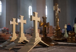 Освящены кресты и купола строящегося храма во имя святителя Спиридона Тримифунтского