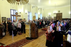 Всенощное бдение на Архиерейском подворье – храме во имя преподобного Серафима Саровского г.Саратова