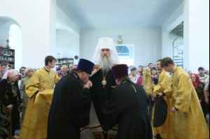 Божественная литургия в храме святых первоверховных апостолов Петра и Павла г. Красноармейска