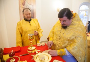 Совершена первая Литургия в новом храме на Увекском кладбище г.Саратова