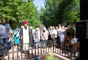 Состоялась панихида на могиле епископа Вениамина (Милова)