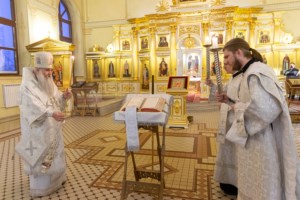 Царские часы и Изобразительны на Архиерейском подворье — в храме во имя святого апостола и евангелиста Иоанна Богослова при Саратовской православной духовной семинарии г. Саратова