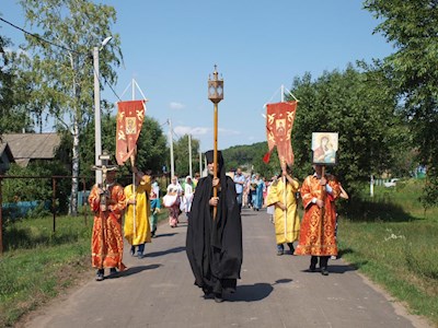 В селе Колояр прошел крестный ход