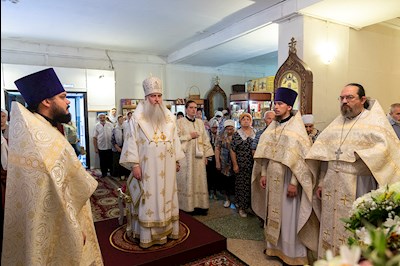 Божественная литургия в храме святителя Тихона Задонского г. Саратова
