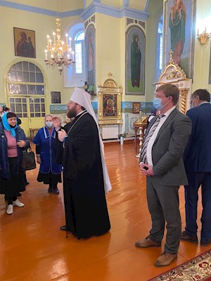 Митрополит Игнатий посетил Казанский храм Петровска