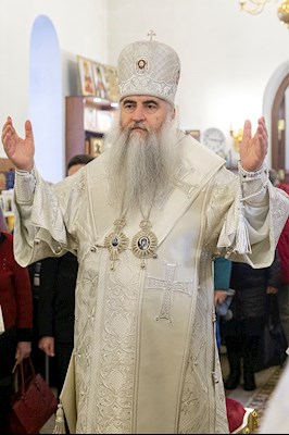 Божественная литургия в храме святых Царственных страстотерпцев г. Саратова