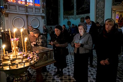Великое повечерие с чтением канона преподобного Андрея Критского в храме Сошествия Святого Духа г. Саратова
