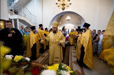 Митрополит Игнатий совершил всенощное бдение в Петропавловском храме г. Саратова