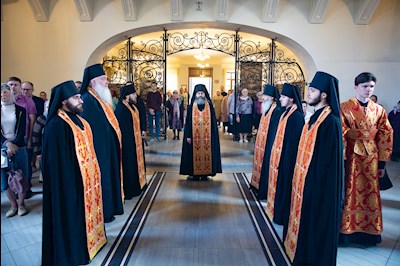 Митрополит Игнатий совершил всенощное бдение в Свято-Никольском мужском монастыре г. Саратова