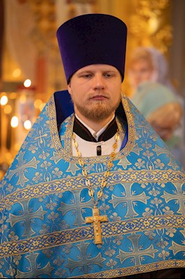 Митрополит Игнатий совершил Божественную литургию в Свято-Троицком кафедральном соборе Саратова
