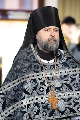 Митрополит Игнатий совершил Литургию Преждеосвященных Даров в храме святого апостола и евангелиста Иоанна Богослова при СПДС