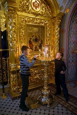 Митрополит Игнатий совершил всенощное бдение в Свято-Троицком кафедральном соборе г. Саратова