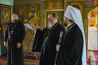 Митрополит Игнатий совершил Божественную литургию в храме святого апостола и евангелиста Иоанна Богослова с. Казанла Базарно-Карабулакского района