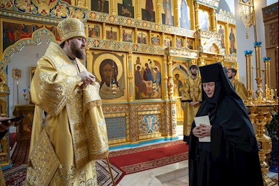 Митрополит Игнатий совершил Божественную литургию в Свято-Алексиевском женском монастыре г. Саратова