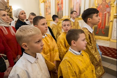 Митрополит Игнатий совершил Божественную литургию в соборном храме святителя Спиридона Тримифунтского г. Саратова