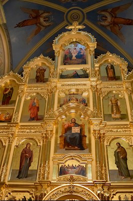 Митрополит Игнатий совершил Божественную литургию и молебен на новый год в Покровском соборе г. Саратова