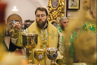 Архиереи Саратовской митрополии совершили Божественную литургию в соборном храме святого благоверного князя Александра Невского г. Ртищево