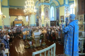 Божественная литургия в храме в честь Казанской иконы Божией Матери г. Петровска