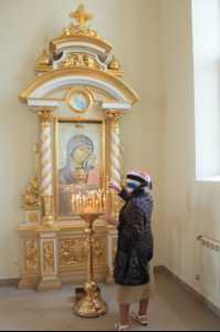 Божественная литургия в Свято-Троицком кафедральном соборе города Вольска