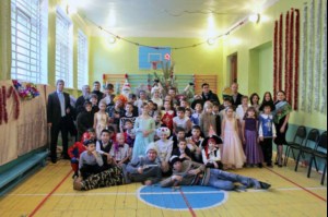 Священник стал гостем Новогодней елки в школе-интернате