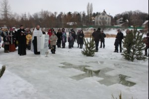 На Волге в селе Пристанное совершен чин Великого освящения воды