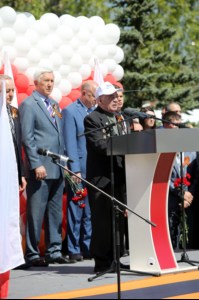 Митрополит Лонгин принял участие в торжественных мероприятиях в парке Победы на Соколовой горе