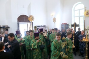 Божественная литургия в храме блаженной Ксении Петербургской г. Саратова на территории ИТК УШ-382/33