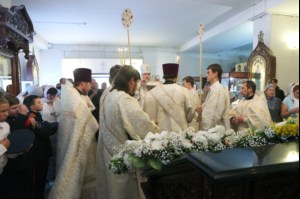 Божественная литургия в храме во имя святителя Тихона, епископа Воронежского, Задонского чудотворца г.Саратова