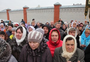 Сретенский монастырь г. Москвы передал Свято-Никольской обители Саратовской митрополии частицу мощей святителя Николая Чудотворца
